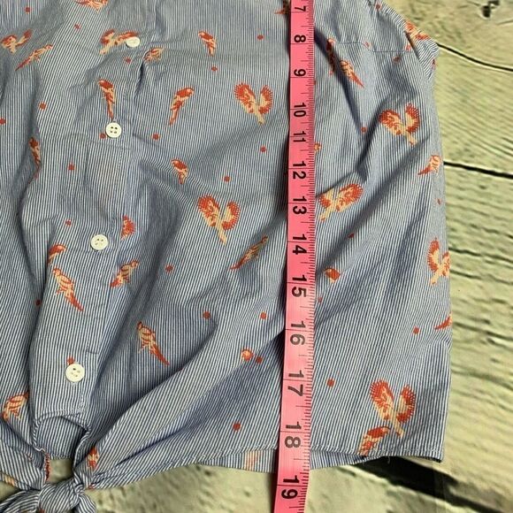 🔮 COLLECTIVE CONCEPTS Button Tie Top - Picture 4 of 5